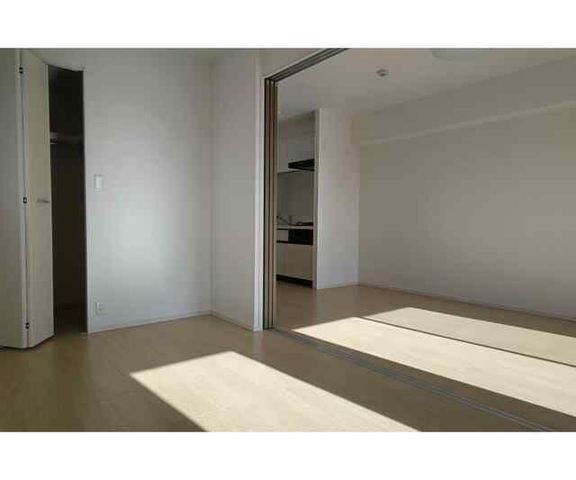 �y���ԁE���r���O�z�@