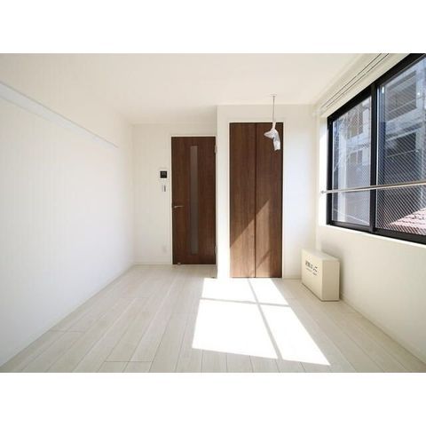 �y���ԁE���r���O�z�@