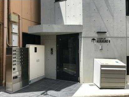 �y�G���g�����X�z�@