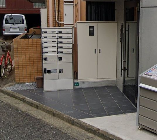 �y���̑��ݔ��z�@�G���g�����X