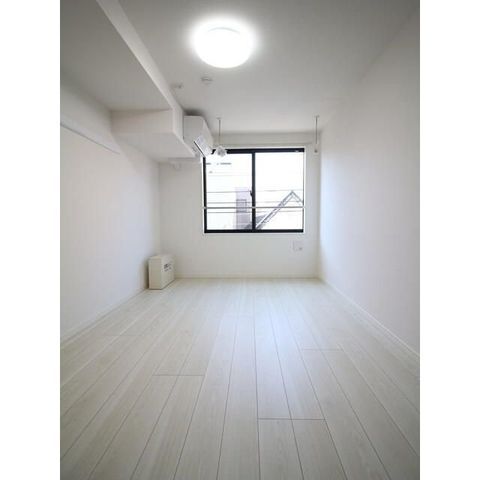 �y���ԁE���r���O�z�@