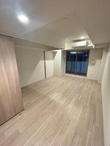 �y���ԁE���r���O�z�@