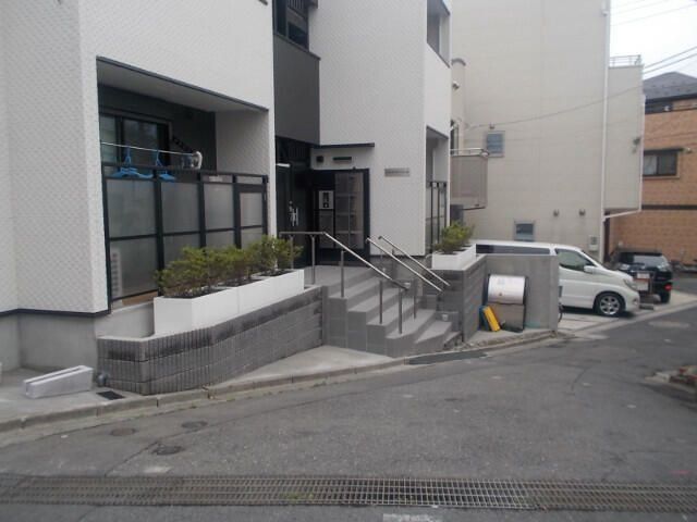 �y�G���g�����X�z�@