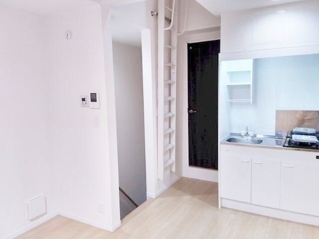 �y���ԁE���r���O�z�@