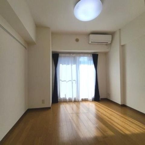 �y���ԁE���r���O�z�@