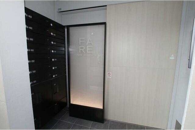 �y�G���g�����X�z�@