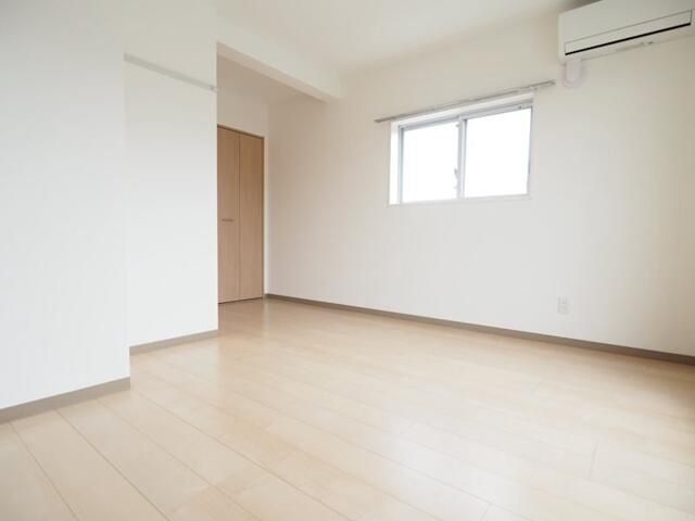 �y���ԁE���r���O�z�@