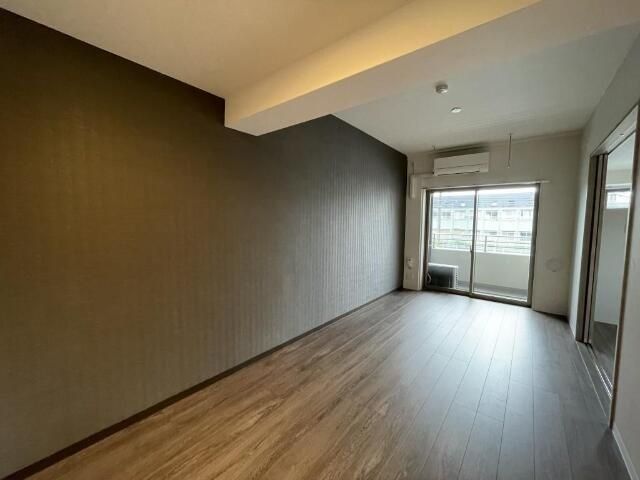 �y���ԁE���r���O�z�@