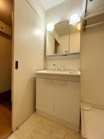 �y���ʏ��z�@