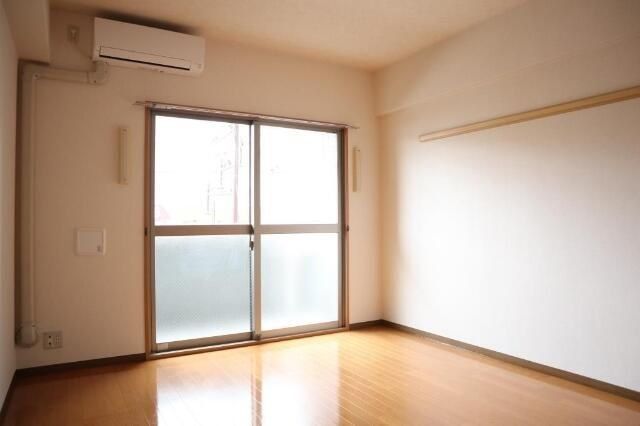 �y���ԁE���r���O�z�@