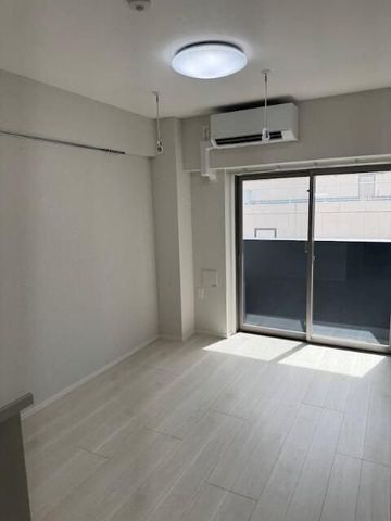 �y���ԁE���r���O�z�@