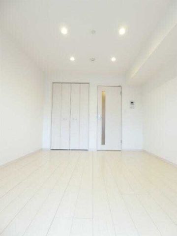 �y���ԁE���r���O�z�@