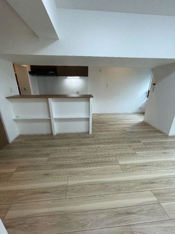 �y���ԁE���r���O�z�@