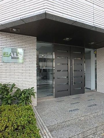 �y�G���g�����X�z�@