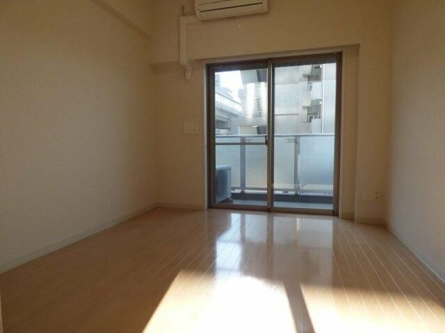 �y���ԁE���r���O�z�@