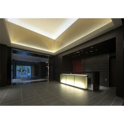 �y�G���g�����X�z�@