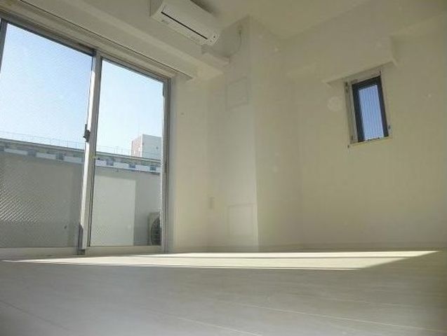 �y���ԁE���r���O�z�@����