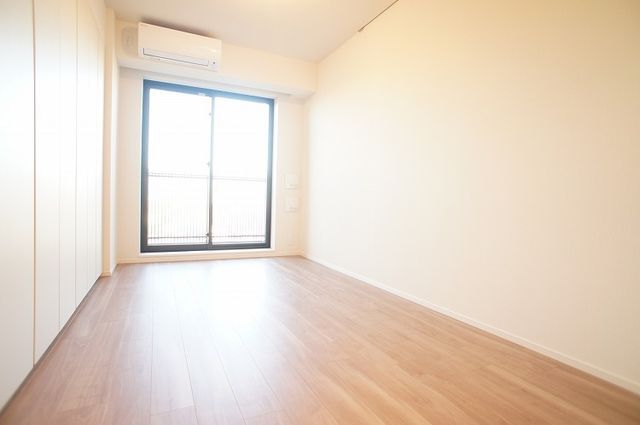 �y���ԁE���r���O�z�@