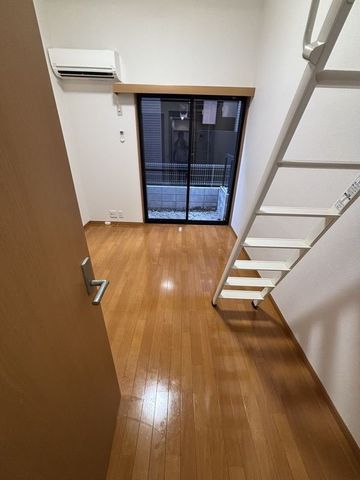 �y���ԁE���r���O�z�@