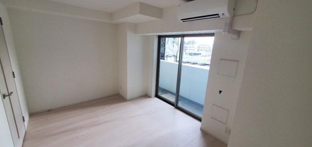 �y���ԁE���r���O�z�@