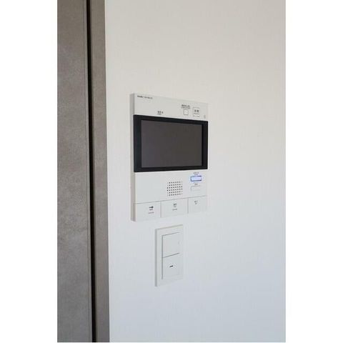 �y���̑��ݔ��z�@���j�^�[�t�C���^�[�z��