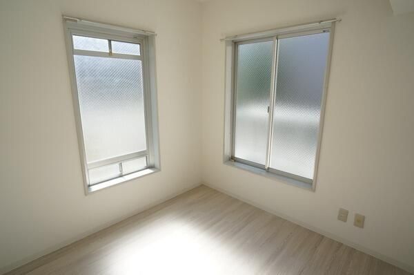 �y���ԁE���r���O�z�@