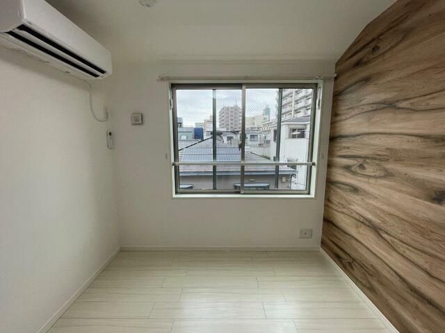 �y���ԁE���r���O�z�@