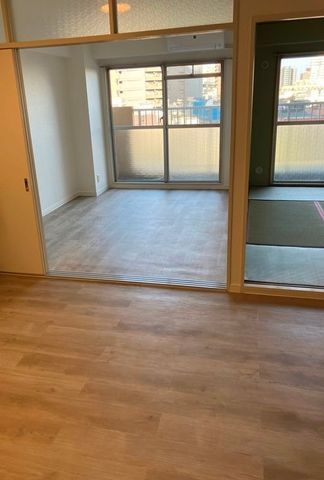 �y���ԁE���r���O�z�@