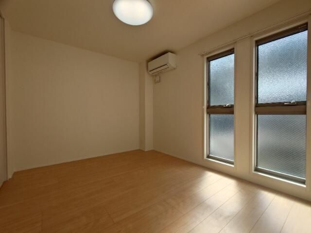 �y���̑��ݔ��z�@