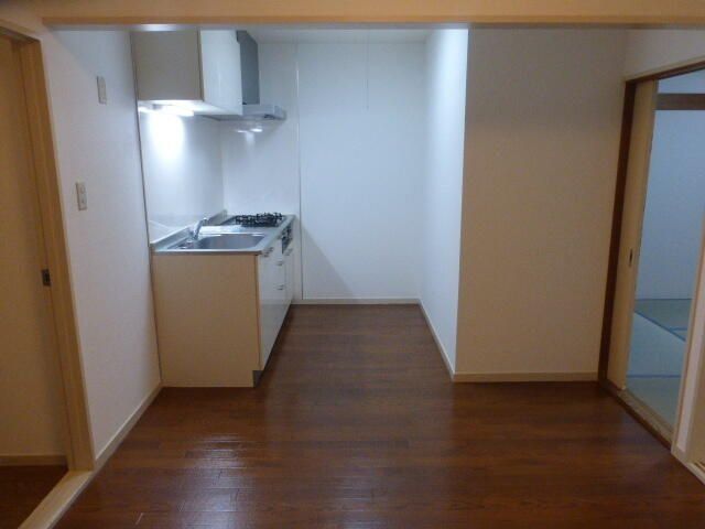 �y���̑��ݔ��z�@