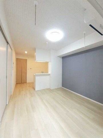 �y���ԁE���r���O�z�@