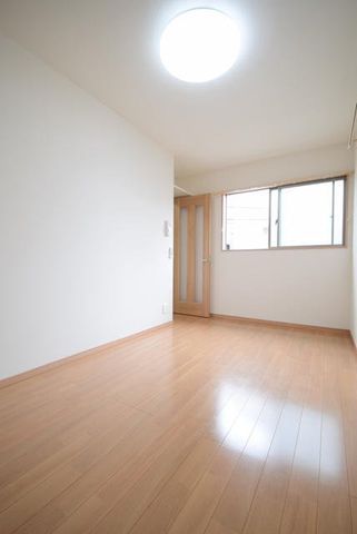 �y���ԁE���r���O�z�@