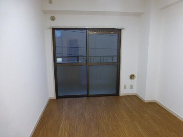 �y���ԁE���r���O�z�@