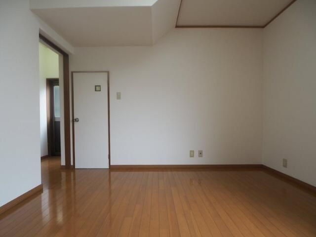 �y���̑������E�X�y�[�X�z�@