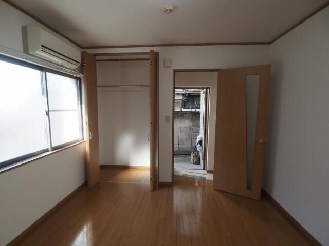 �y���ԁE���r���O�z�@