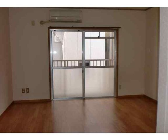 �y���ԁE���r���O�z�@