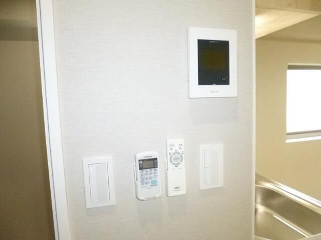 �y���̑��ݔ��z�@