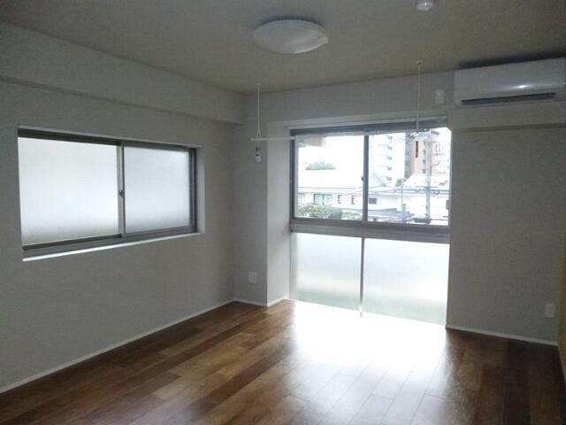 �y���ԁE���r���O�z�@