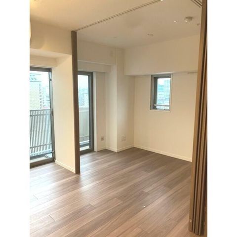 �y���ԁE���r���O�z�@