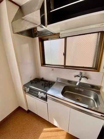 �y�L�b�`���z�@