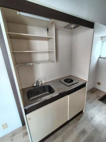 �y�L�b�`���z�@