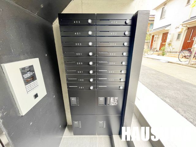 �y�G���g�����X�z�@