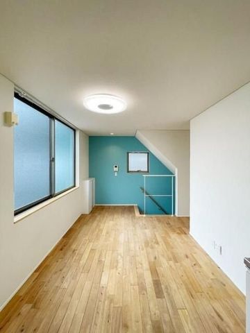 �y���ԁE���r���O�z�@