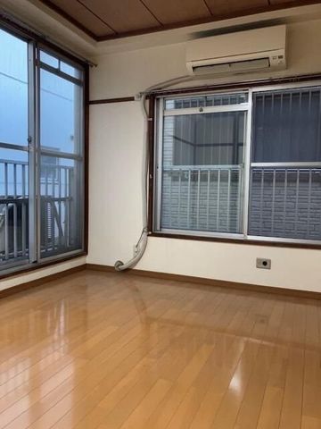 �y���ԁE���r���O�z�@