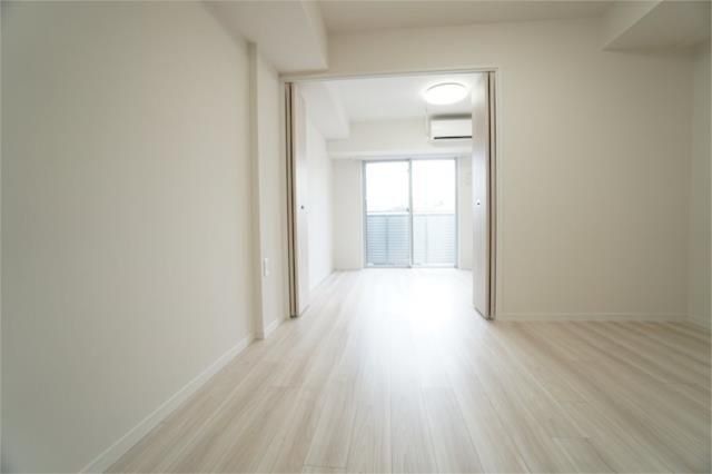 �y���ԁE���r���O�z�@