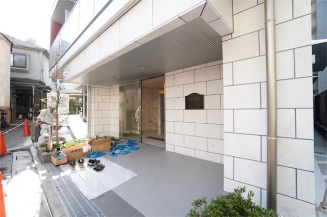 �y�G���g�����X�z�@