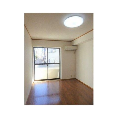 �y���ԁE���r���O�z�@