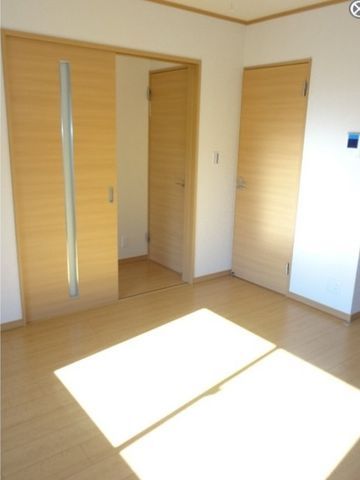 �y���ԁE���r���O�z�@����