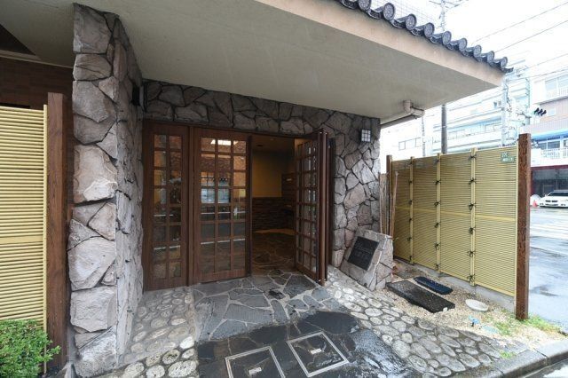 �y�G���g�����X�z�@