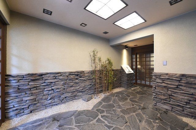 �y�G���g�����X�z�@